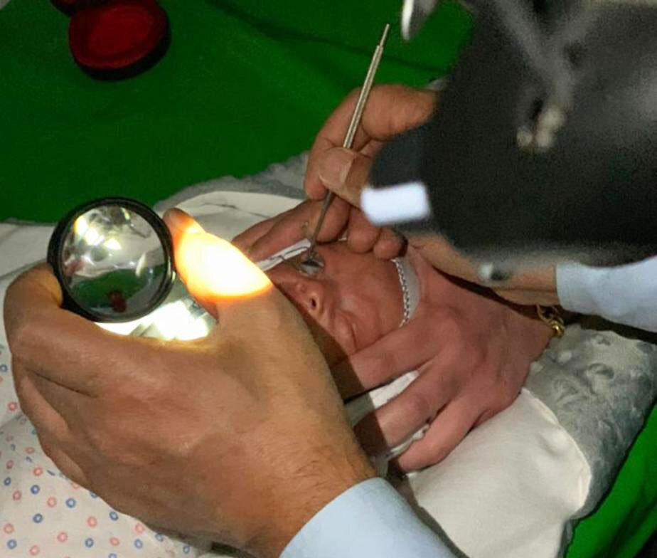 راه‌اندازی نخستین دستگاه عکسبرداری شبکیه چشم نوزاد همزمان با سفر دوم رئیس جمهور