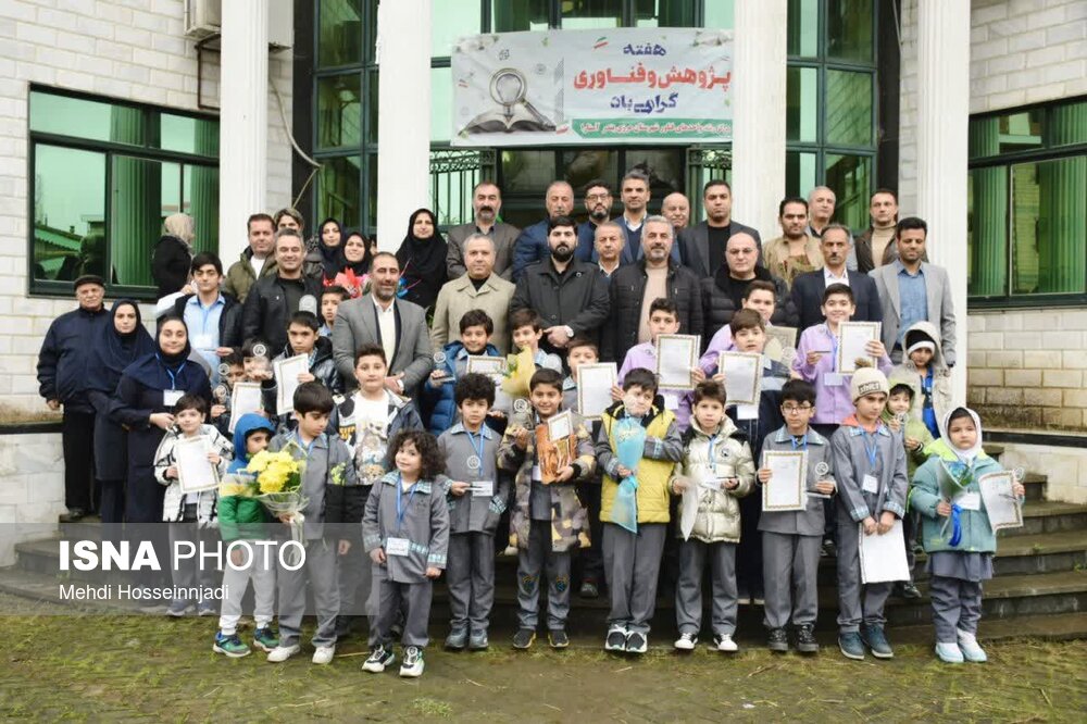 افتتاح اولین نمایشگاه دستاوردهای پژوهشی دانش آموزان شهرستان آستارا