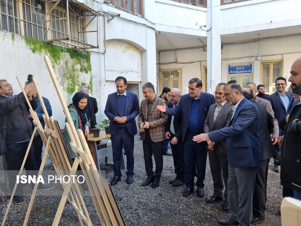 نمایشگاه عکس «رشت در گذر زمان» برگزار شد