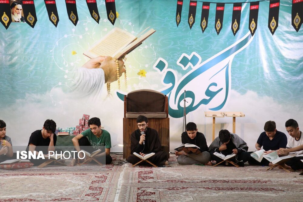 رشد 88 درصدی حضور گیلانی ها در مراسم اعتکاف + تصاویر