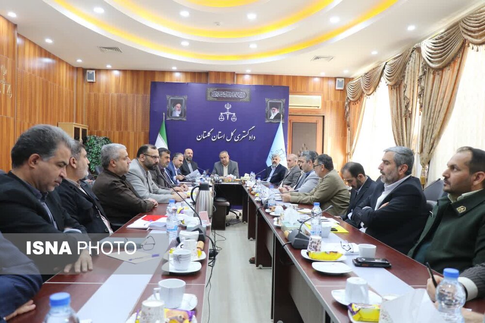 حضور مدیران کنار نمایندگان فعلی در میز خدمت جرم است/ اخلاق انتخاباتی خط قرمز دستگاه قضا