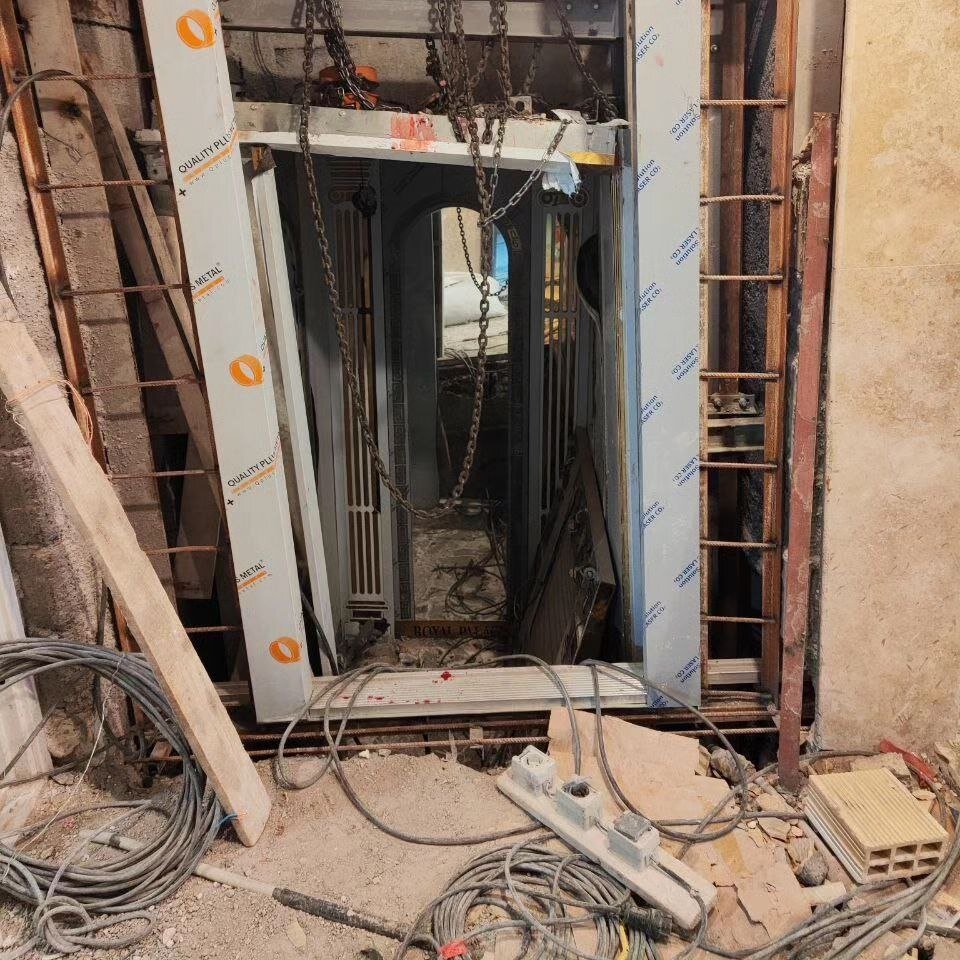 آسانسور جان مردی را در رشت گرفت
