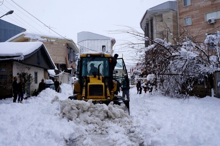مسدود بودن راه دسترسی و قطعی برق در 9 روستای شهرستان رشت