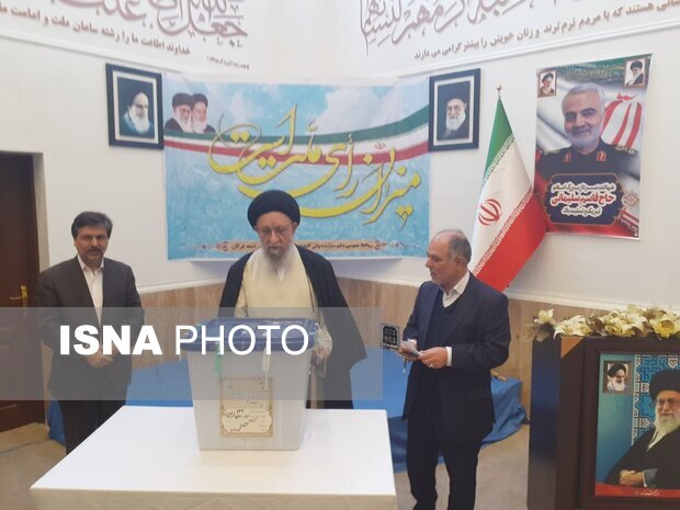 نماینده ولی فقیه در گلستان: هر رای ما همانند موشکی است که قلب اسرائیل را نشانه می‌رود