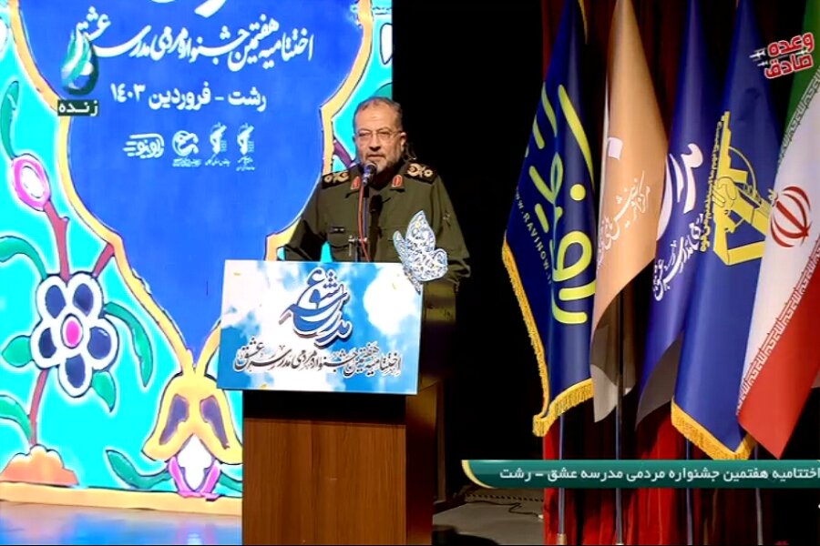 اهمیت عرصه فرهنگی کمتر از مجاهدت در میدان نظامی نیست