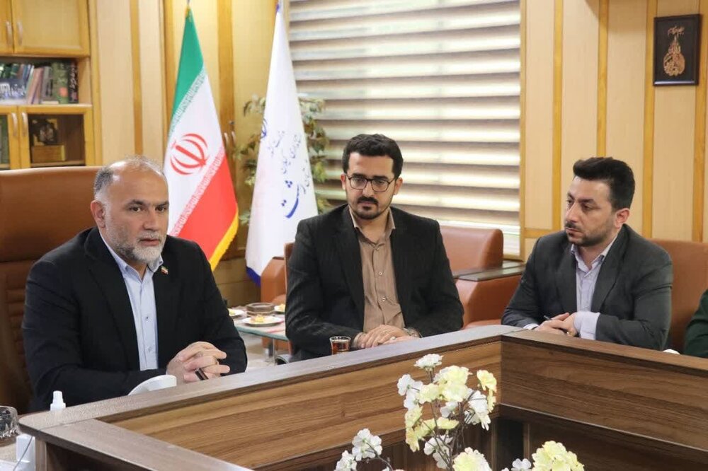 جامعه کارگری در توسعه و بالندگی کشور نقش اساسی دارند