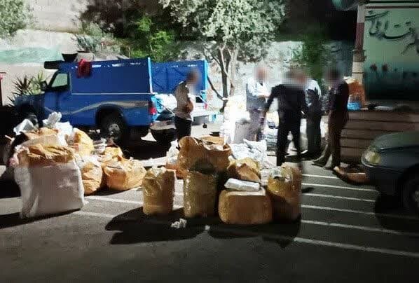 24 میلیارد ریال پوشاک قاچاق در رودبار کشف شد