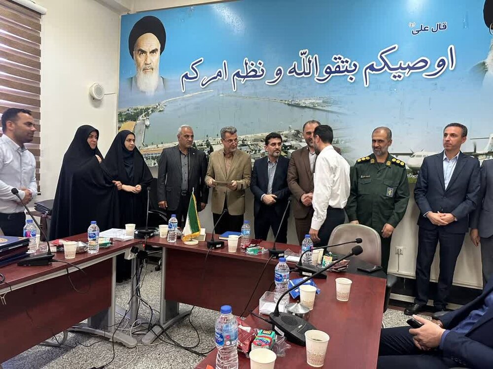نباید اجازه داد مشاغل کاذب جای مشاغل اصیل را بگیرد