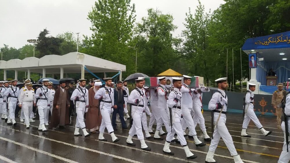 شهید کاروان به گیلان بازگشت/ مراسم وداع زیر باران
