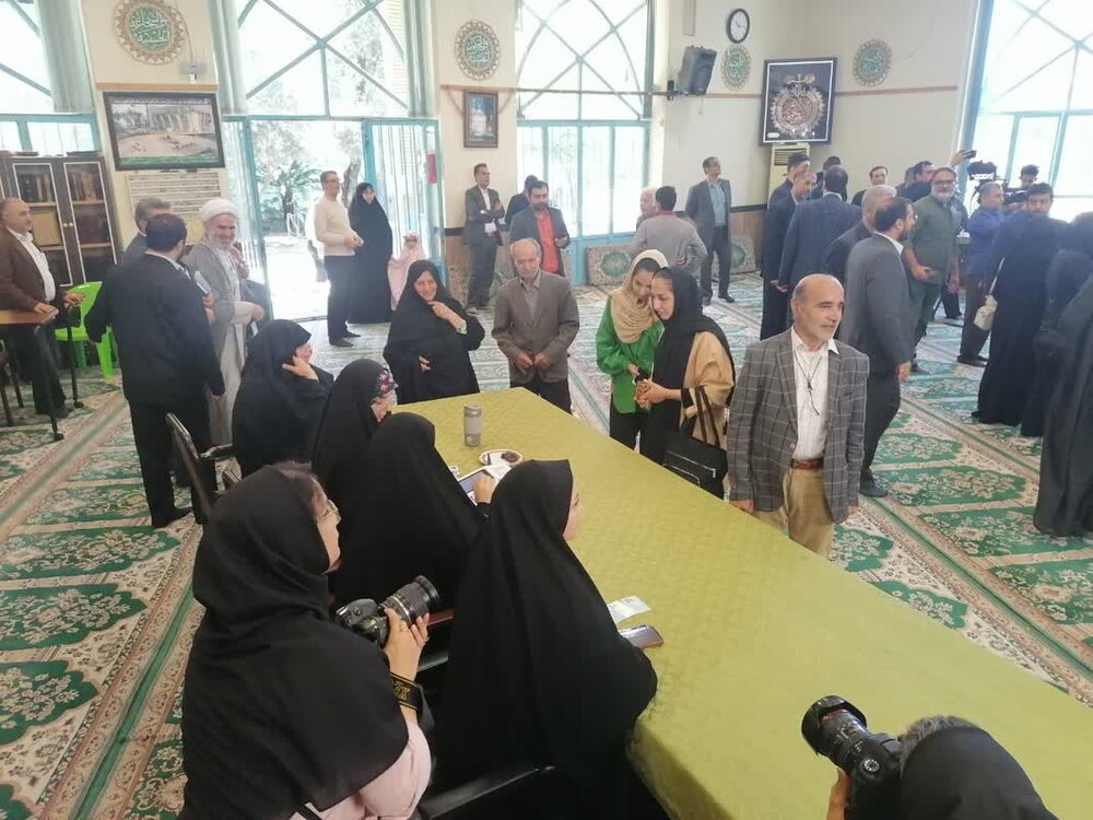 1379 صندوق الکترونیکی درحوزه انتخابیه قائمشهر آماده رای‌گیری است