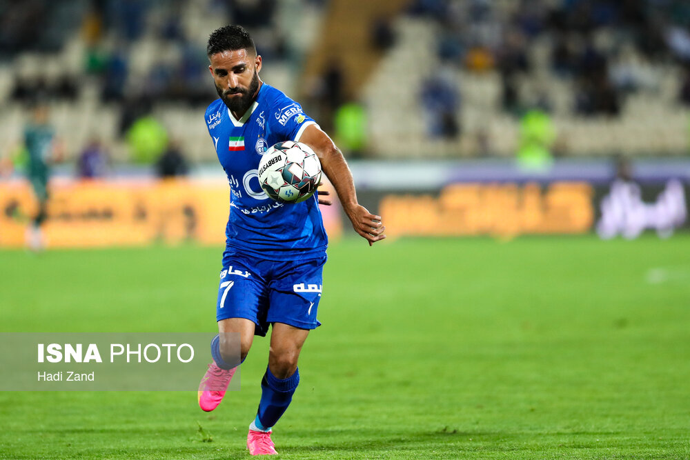 نساجی 0 - 0 استقلال/ تقدیم صدر جدول به پرسپولیس در یک بازی کسل‌کننده