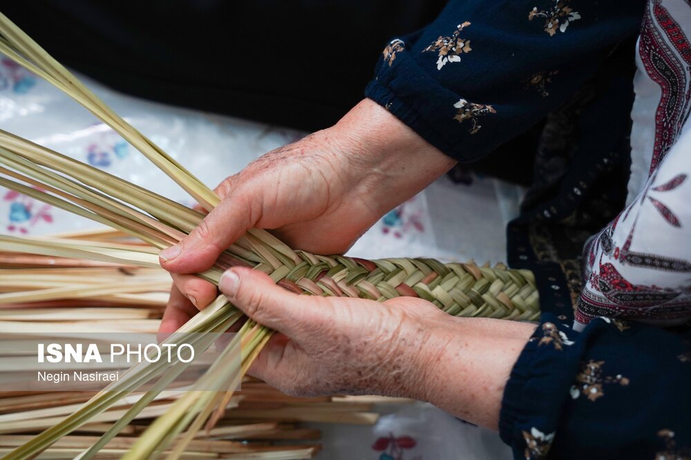 رونق فروش در گذر صنایع دستی رشت