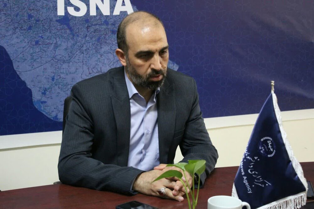 میدانی متبرک به مزار پارسایی
