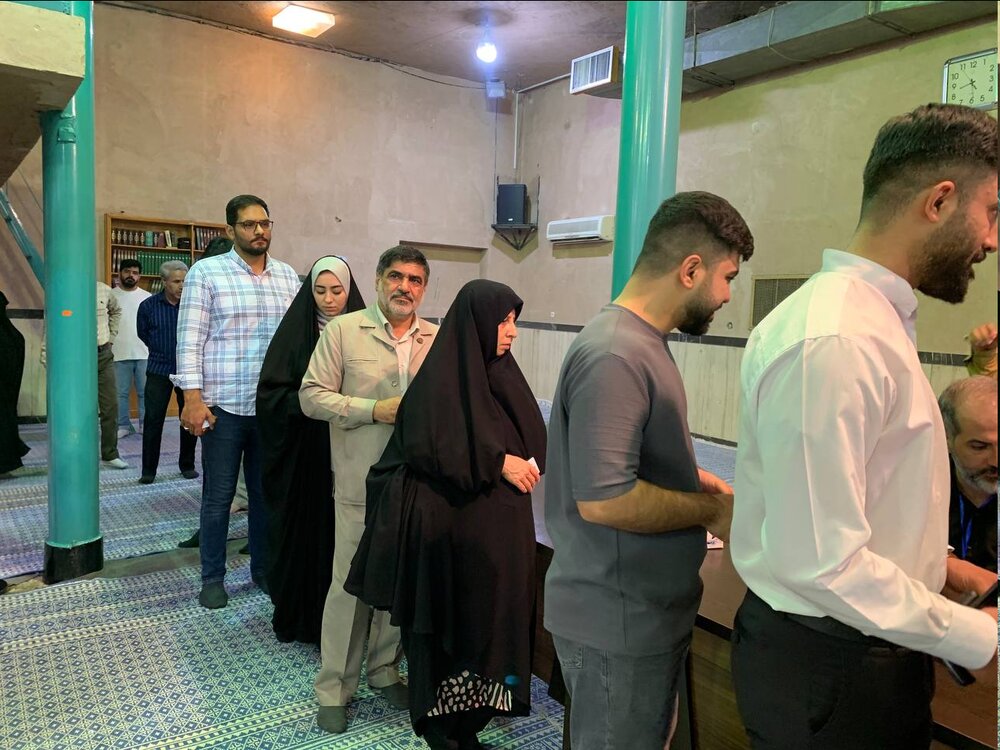 نماینده ولی فقیه در گلستان: نیامدن پای صندوق رای خواسته دشمنان است