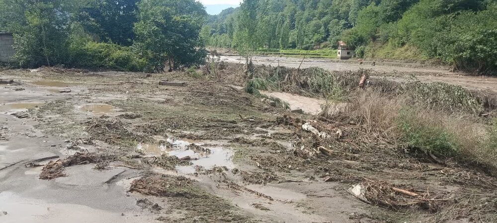 دستگاه‌های اجرایی برای بازگشایی راه دسترسی روستاهای سیل‌زده اقدام کنند