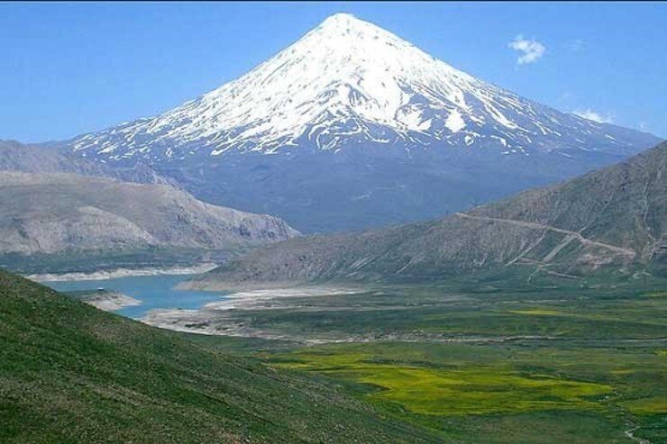 صندوق رای‌گیری ریاست جمهوری برفراز مرتفع قله ایران