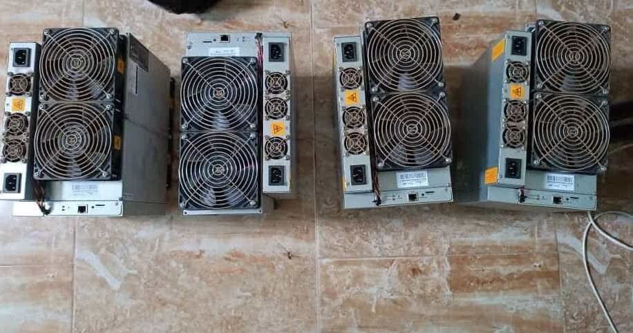کشف 4 دستگاه ماینر قاچاق در رضوانشهر