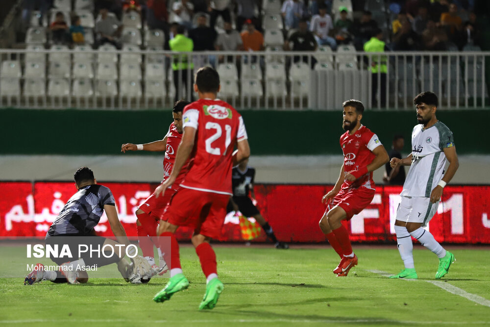 هفته اول لیگ برتر فوتبال: شروع پرسپولیس با توقف در اراک