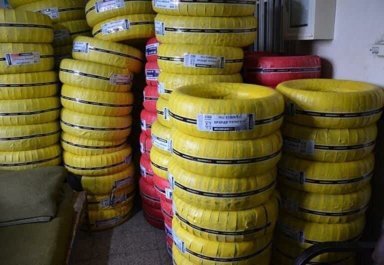 کشف 210 حلقه لاستیک خارجی قاچاق در لنگرود