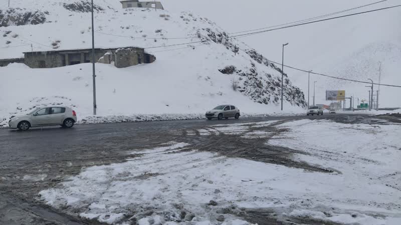 بارش برف در محور چالوس-کرج/ جاده کندوان10 روز مسدود می‌شود