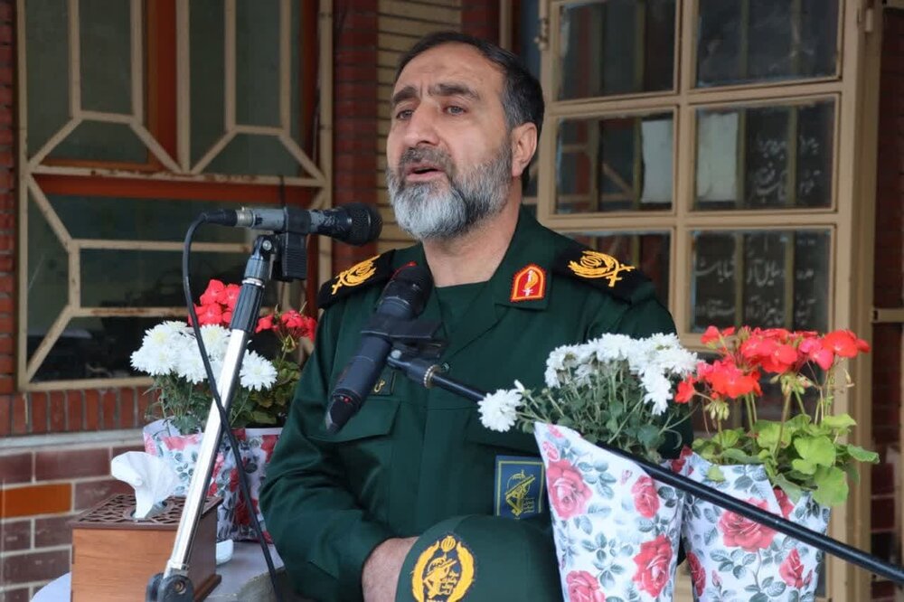 انقلاب اسلامی به ملت ها جرات ایستادگی داد