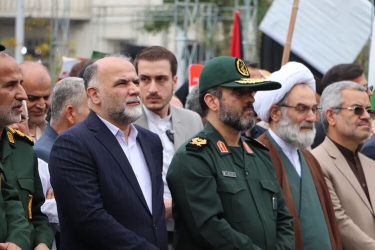 راهپیمایی 13 آبان نماد دفاع مقتدرانه دانش‌آموزان از آرمان‌های انقلاب است