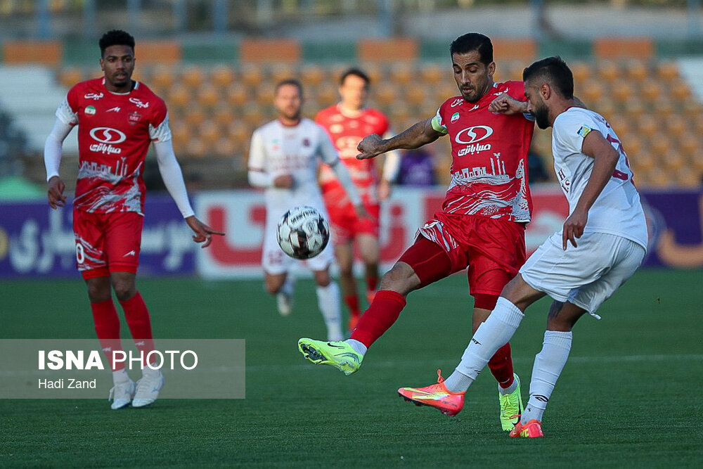 خلاصه بازی پرسپولیس 0 - نساجی 1