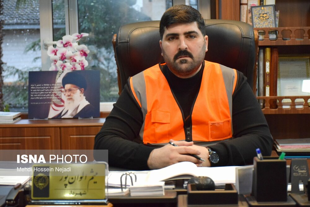 آماده باش 100 نیروی ستادی شهرداری آستارا / دپوی 30 تن نمک