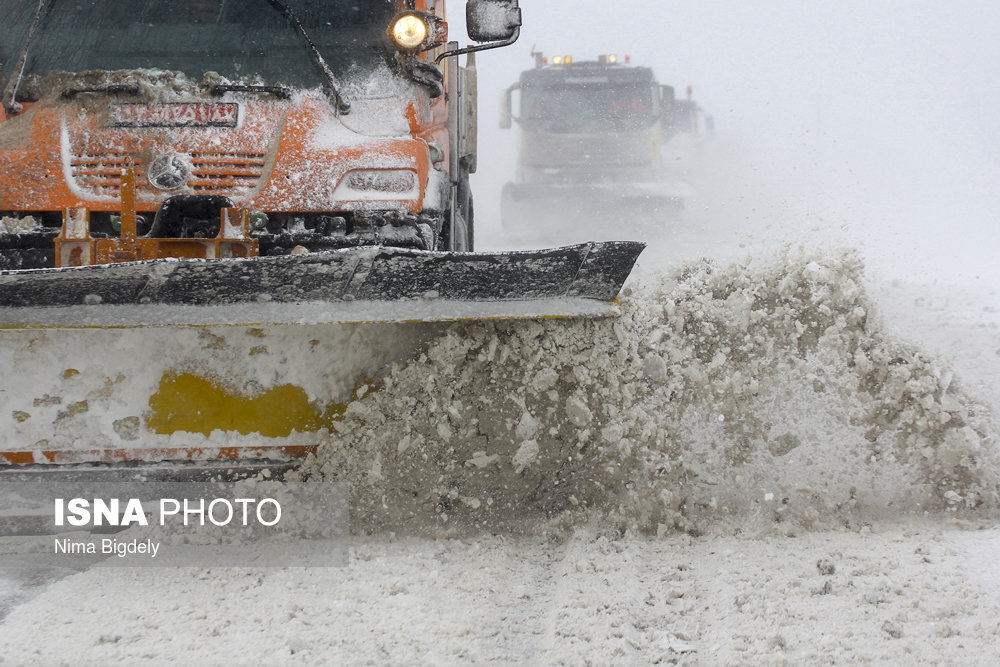 بارش برف در 6 محور گیلان
