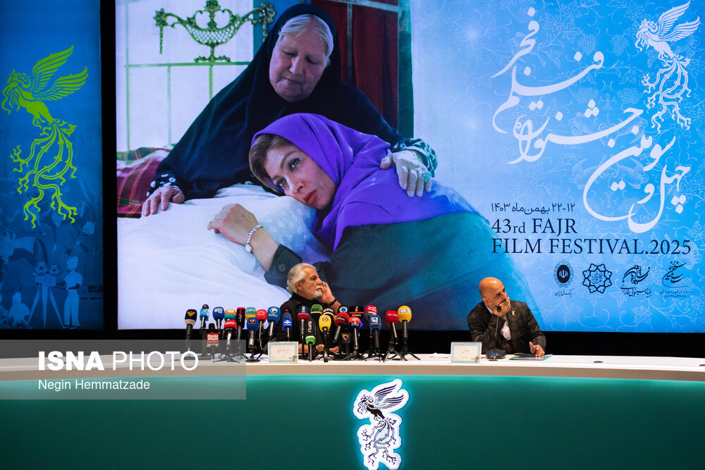 اکران 32 فیلم جشنواره فیلم فجر در رشت