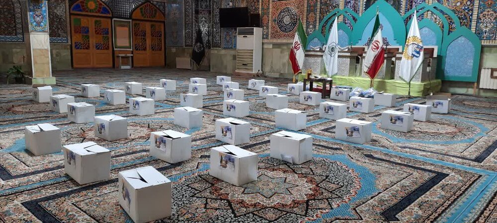 313 بسته معیشتی در آستانه اشرفیه توزیع شد