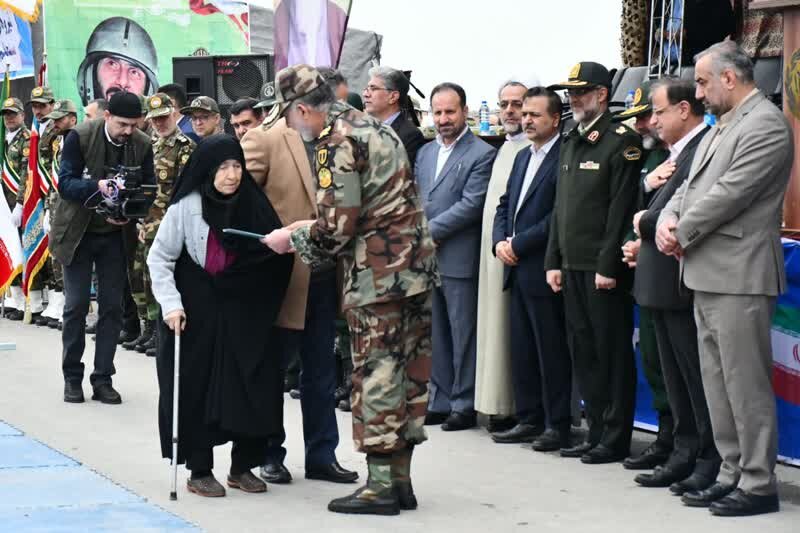 ارتش جمهوری اسلامی حصار مستحکم کشور در برابر دشمنان است