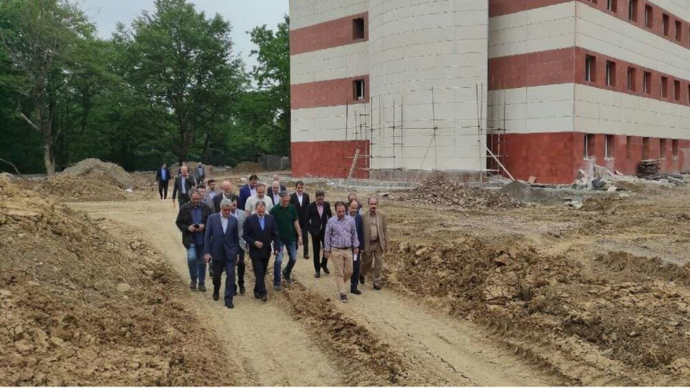 راه دسترسی بیمارستان 421 تختخوابی لاکان رشت احداث شود