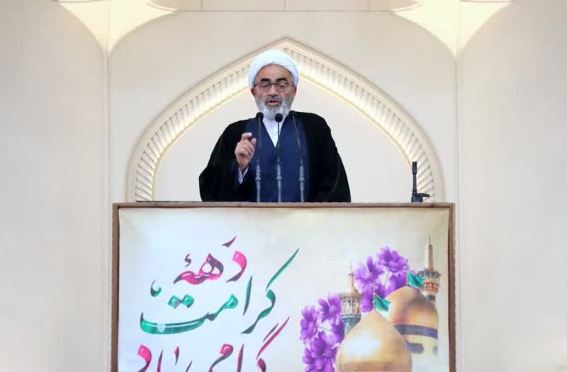 معلمان فساد را محکوم و به اصلاح جامعه کمک کنند