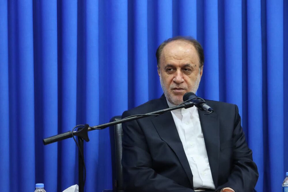 در کشور کسی جز رهبری نگاه جدی به آموزش و پرورش ندارد