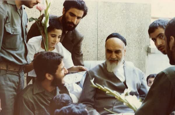 امام خمینی(ره) بنیان‌گذار عقلانیت دینی است که جامعه‌ای «ولایت‌محور و مردم‌سالار» می‌سازد