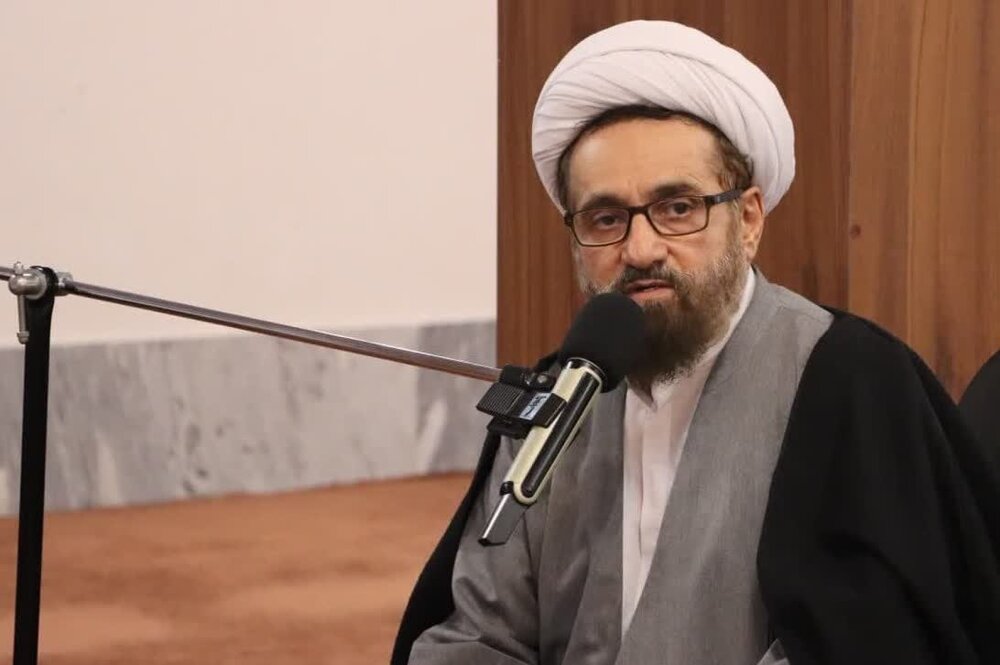 نماز در قانون توجه مسلمانان قرار گیرد/شعائر اسلامی باید با قوت و صلابت حفظ شوند