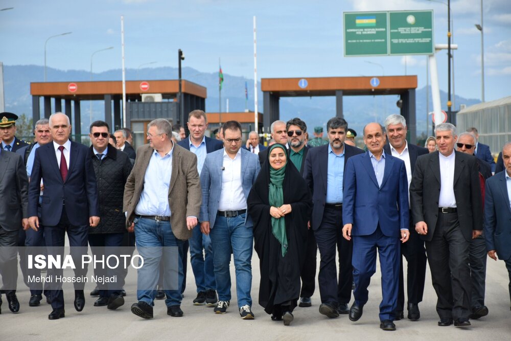 سفر زمینی وزیر راه و معاونان نخست‌وزیر کشورهای روسیه و آذربایجان از باکو به آستارا