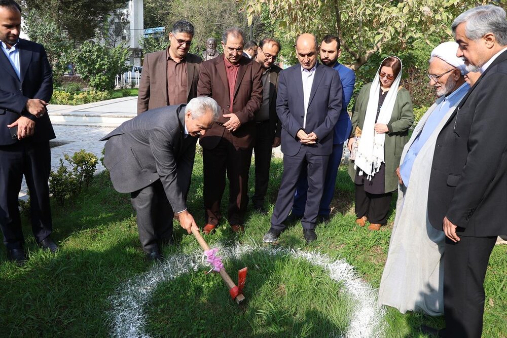 آغاز عملیات اجرایی یادمان زنده‌یاد «امیرهوشنگ ابتهاج» در رشت