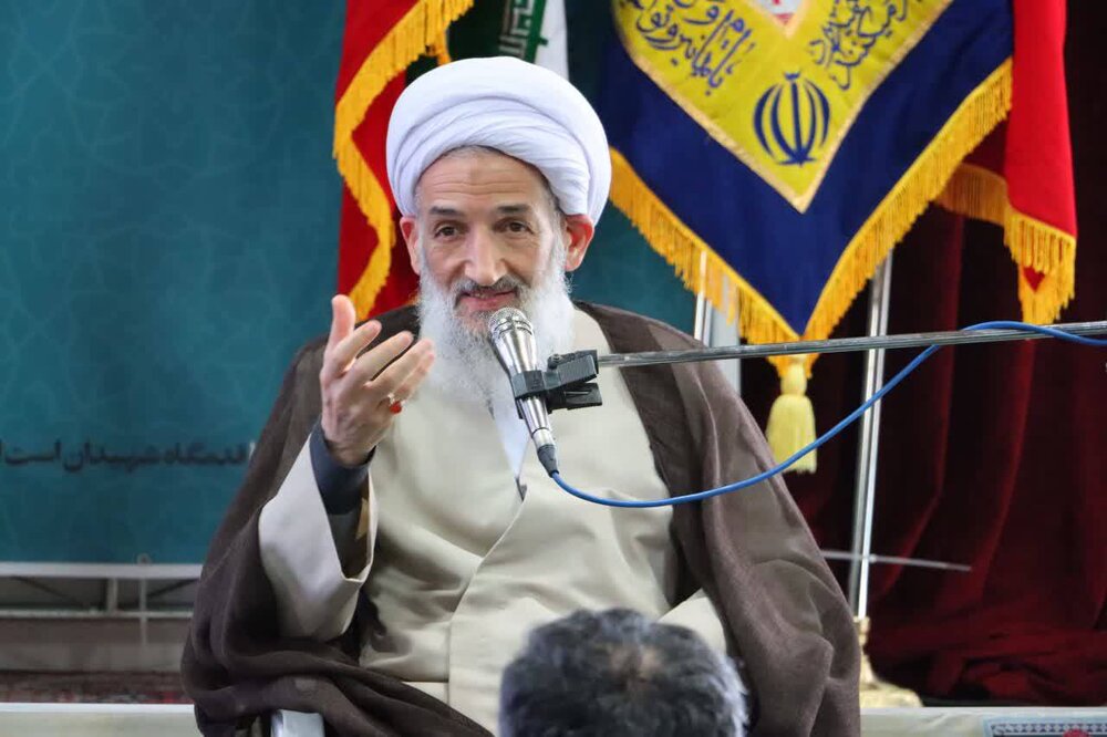 نماینده ولی فقیه در مازندران: تحولات کنونی جهان و آمریکا نشانه‌ای از تغییر باطن ملت‌ها است