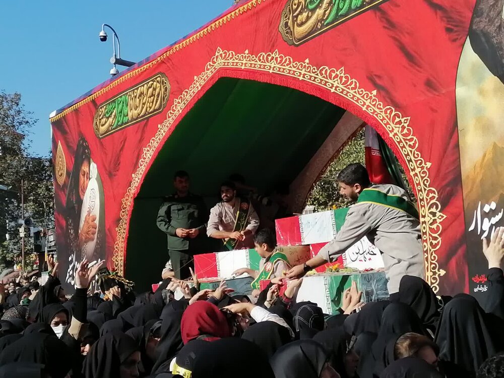 پیکر مطهر 10 شهید گمنام در ساری تشییع شد