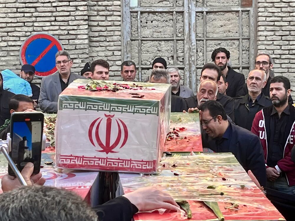 بدرقه‌ عاشقان بی‌نشان/ تشییع 5 شهید گمنام در گرگان