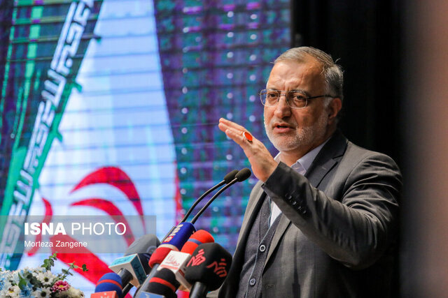 شهدا الگوی خودسازی هستند