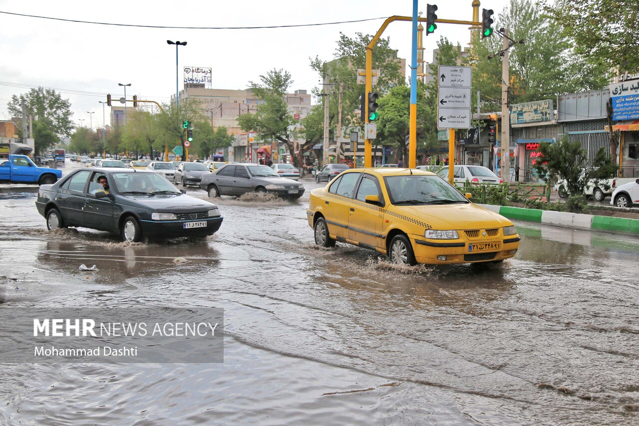 ثبت 78 میلی متر باران در بندرگز / سیلاب خوش ییلاق را مسدود کرد