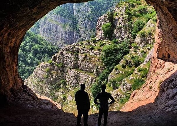 نشانه گذاری مسیر دسترسی به غار 230 هزار ساله دربند رودبار