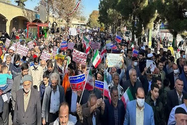 حضور گسترده گلستانی ها در راهپیمایی 13 آبان