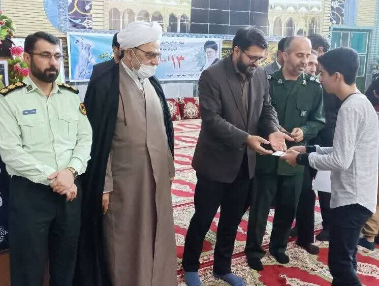دریافت 300 دل نوشته از دانش آموزان جویباری برای رهبر معظم انقلاب