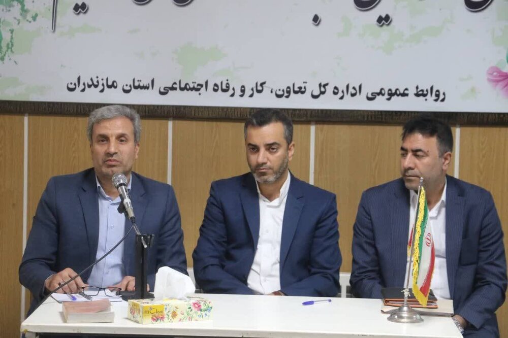 تبدیل وضعیت ایثارگران و اشتغال فرزندان طبق قانون انجام می شود
