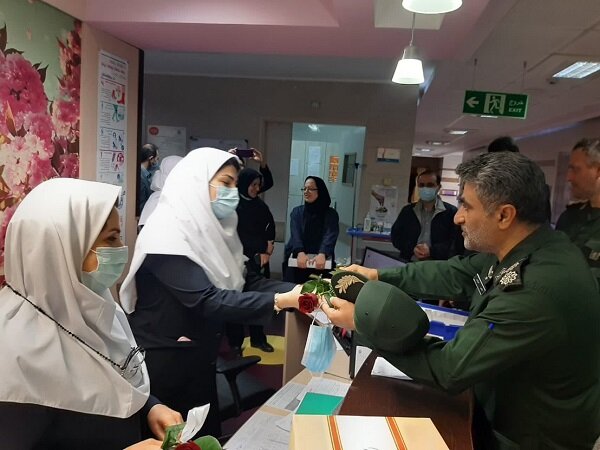 تجلیل سپاه قدس گیلان از تلاش پرستاران همزمان با ولادت حضرت زینب