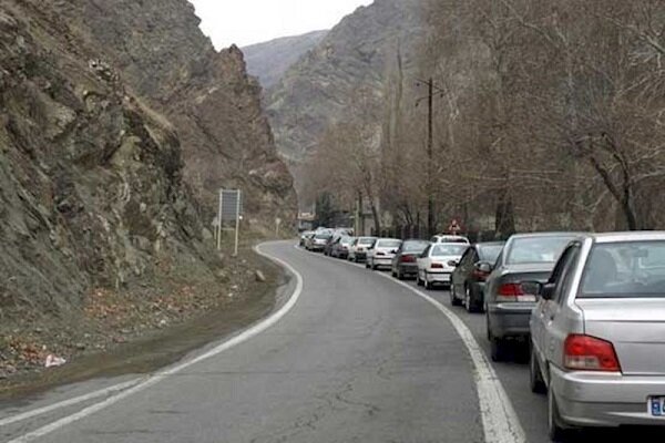 ترافیک 3 کیلومتری در محور کندوان/ تردد یک طرفه است